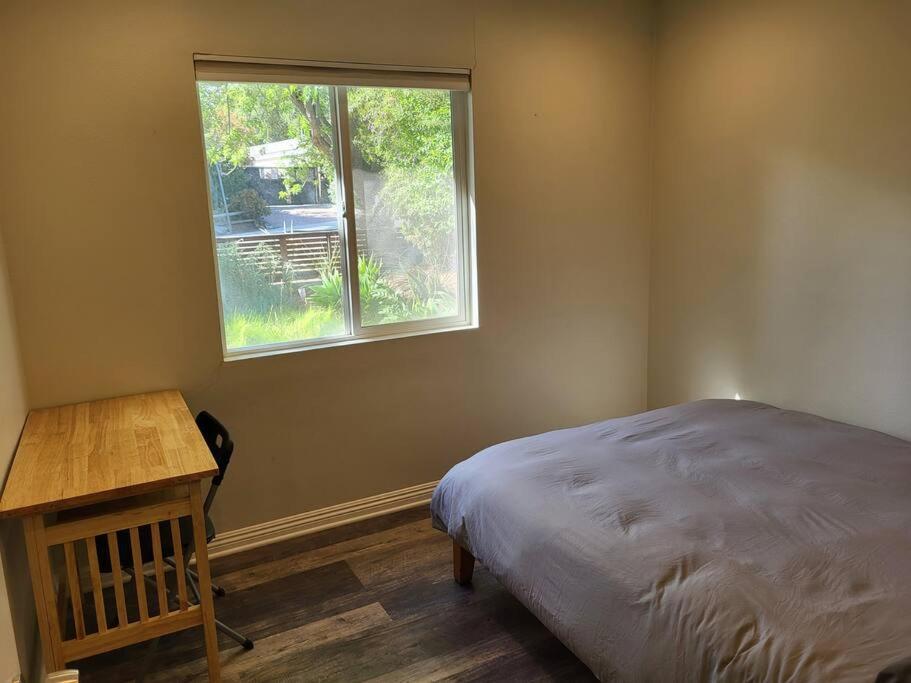 Bouganvilla 4-Bedroom, 2-Baths, Single Family House サウザンドオークス エクステリア 写真